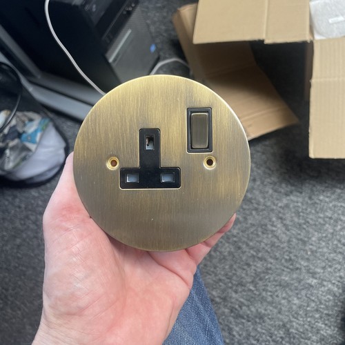 Round shape single gang - single,
